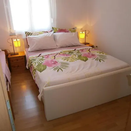 Appartement With Wifi - 27710