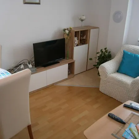 With Parking Space - 27710 Apartman